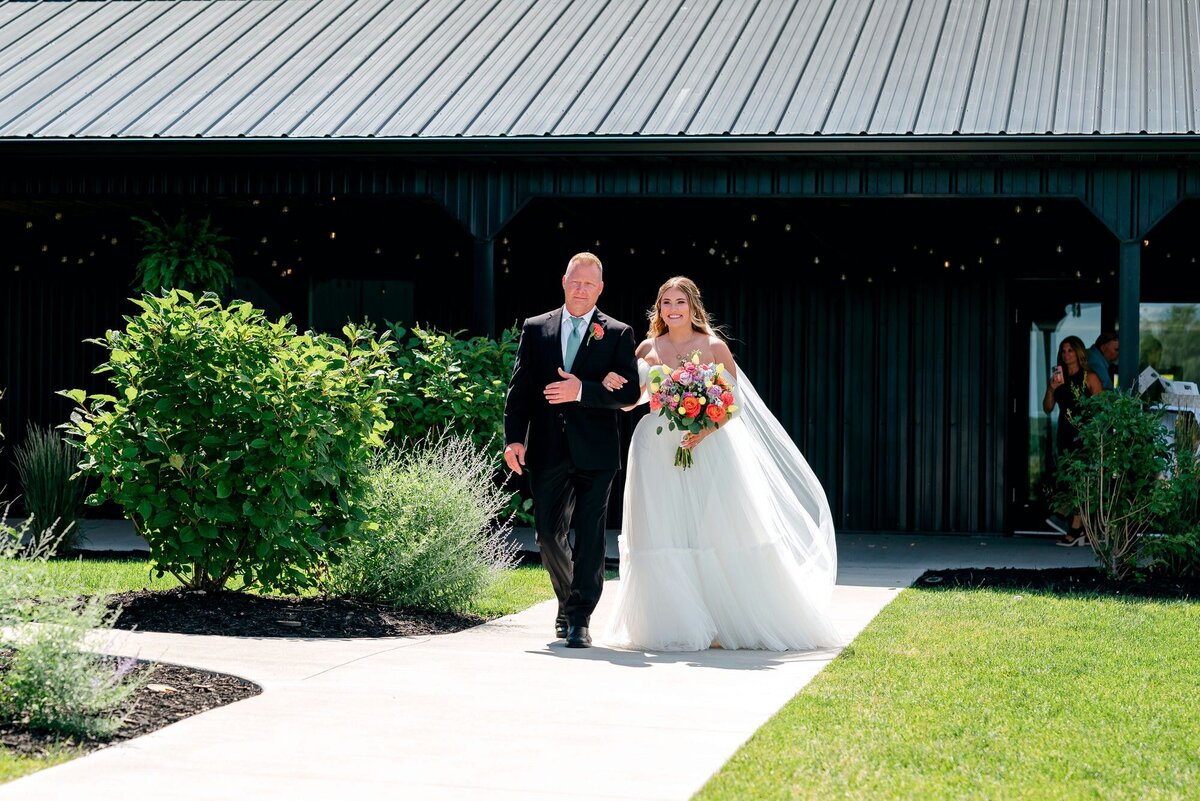 bride-and-father-walking-aisle