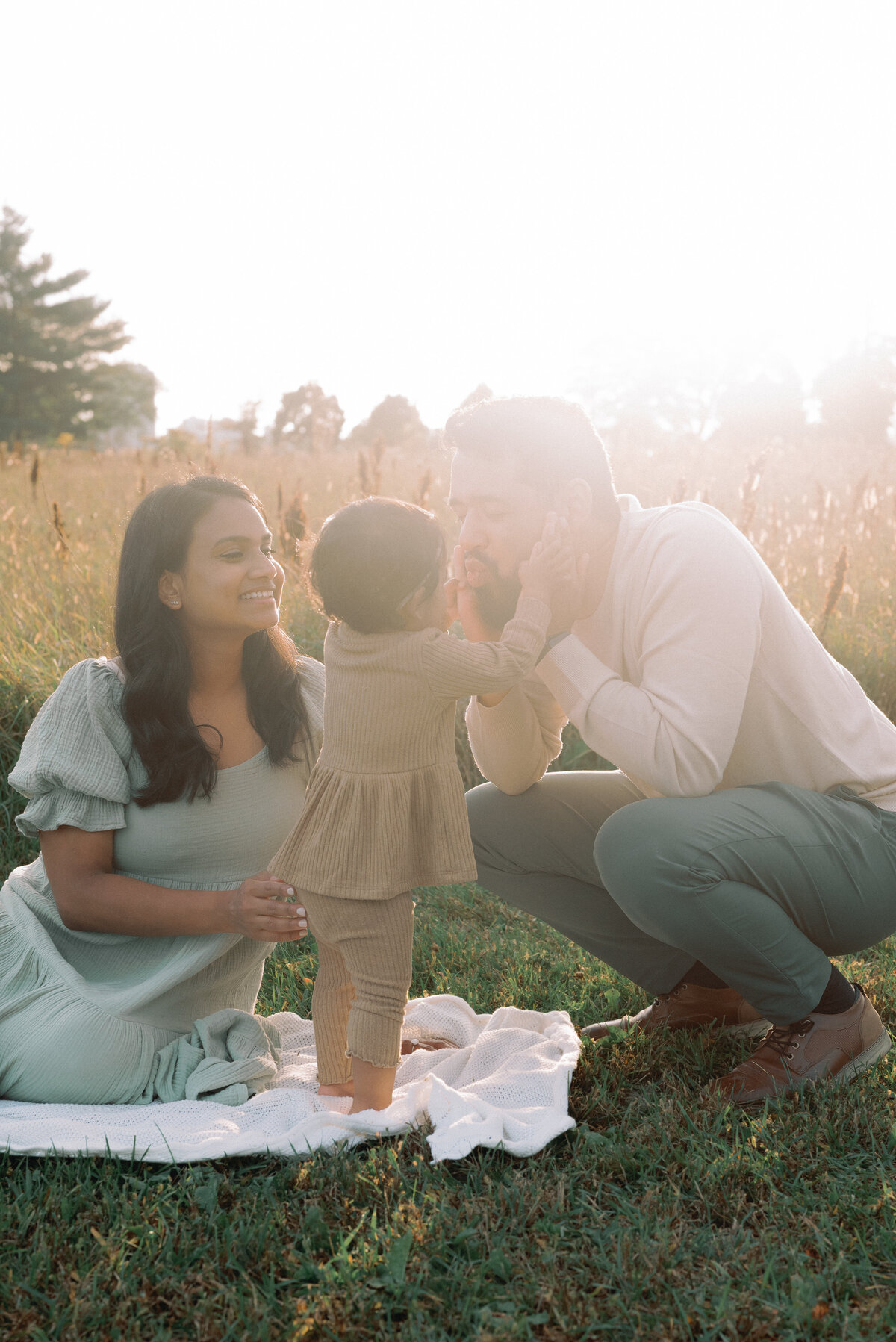 Brooke Lacombe is an Ottawa, Ontario based family photographer, specializing in motherhood, maternity, newborn and family fine art photography.