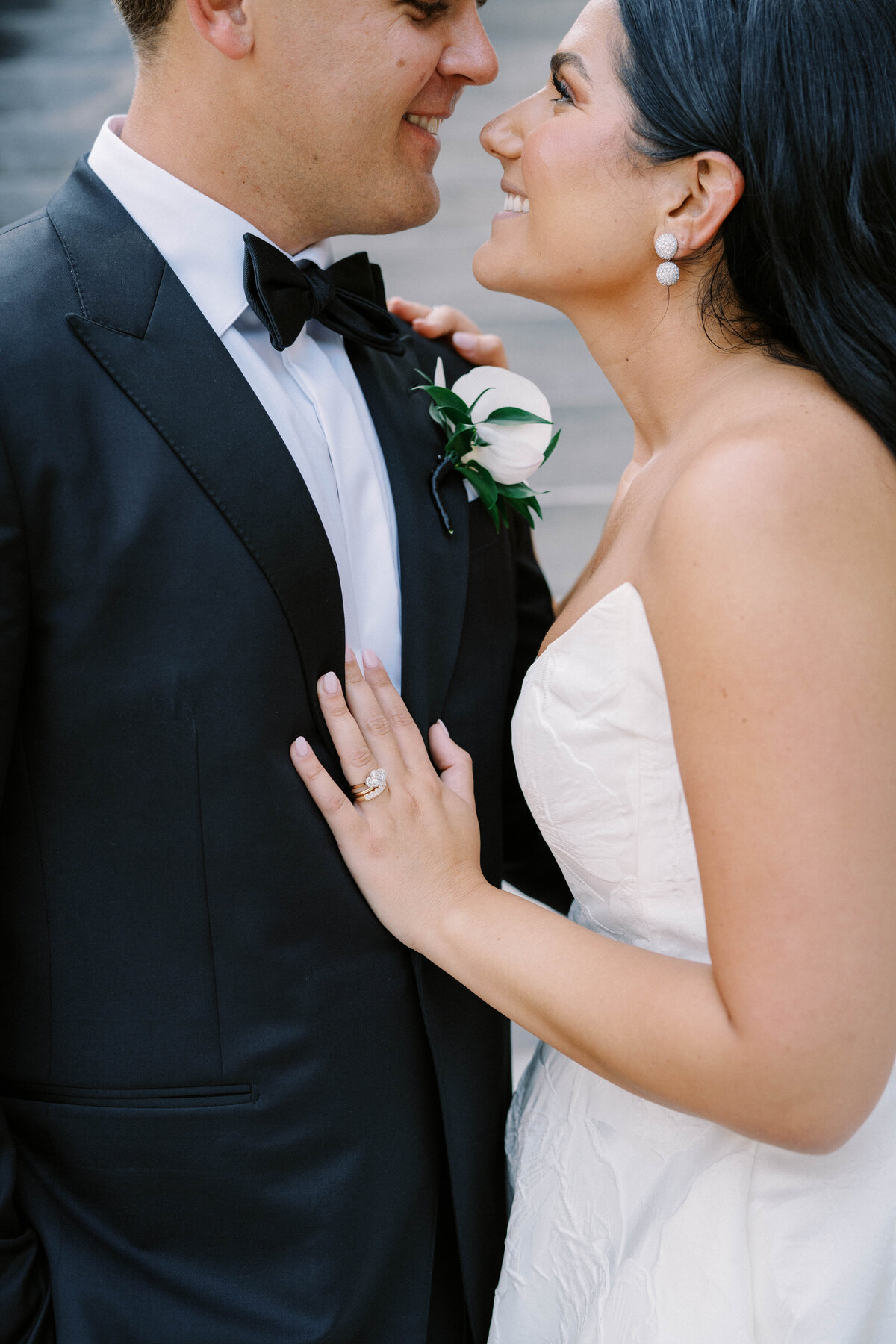 Philadelphia-Ritz-Carlton-Wedding-Bride-Groom-Photos_069