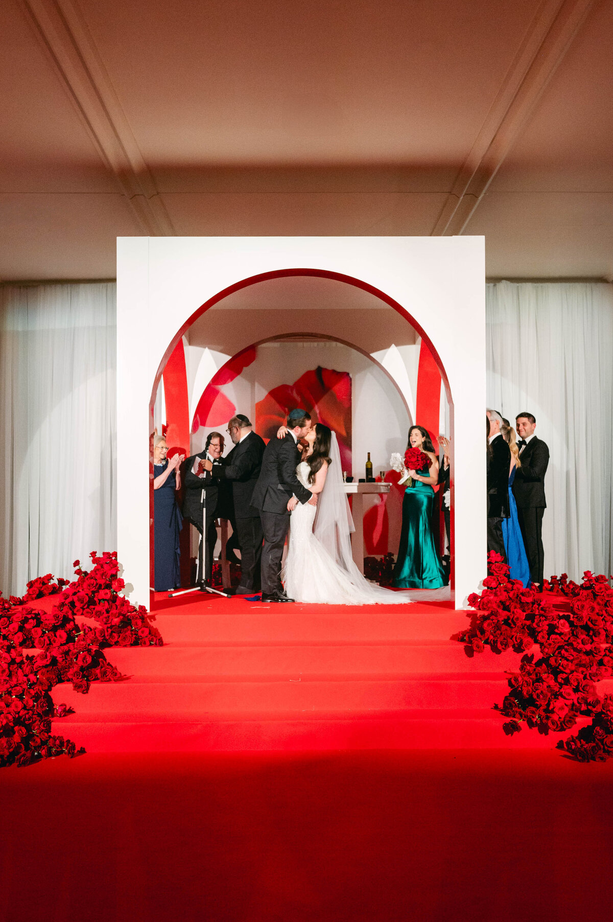 515-A-Luxurious-Red-Themed-Wedding-in-Toronto-Capturing-Timeless-Elegance-33