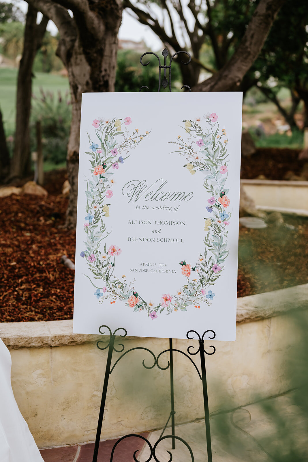 floral-welcome-sign
