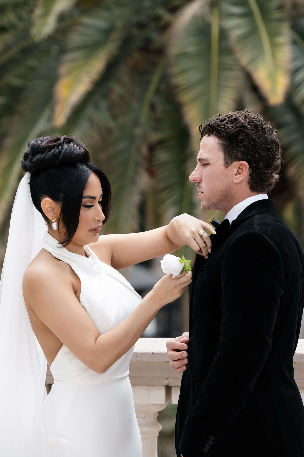 23riskyexposure_andrea-george_las-vegas-elopement-photography