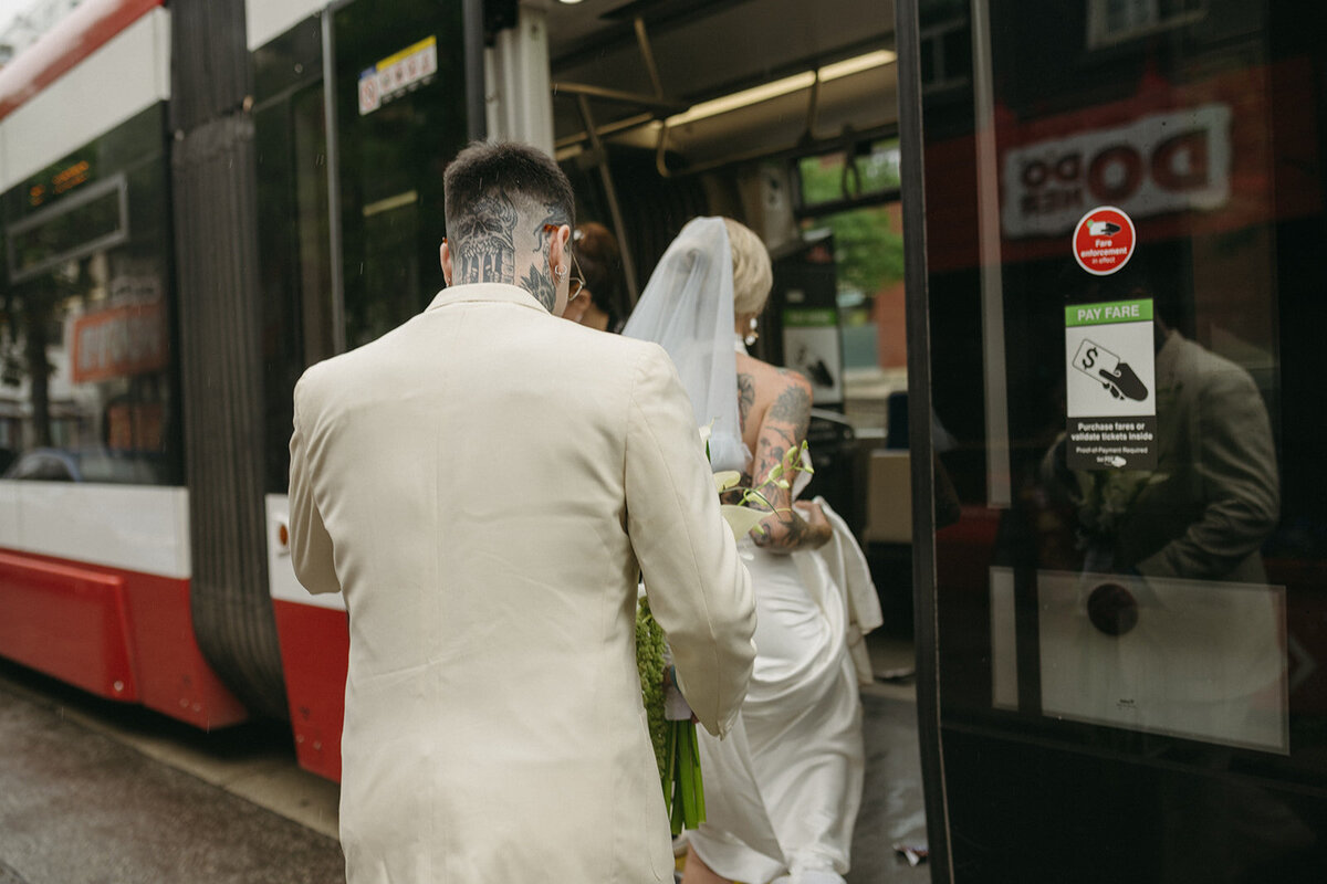 toronto-city-elopement-city-hall-edgy-nontradional-thedrake-rainy-day-cool-alternative-069