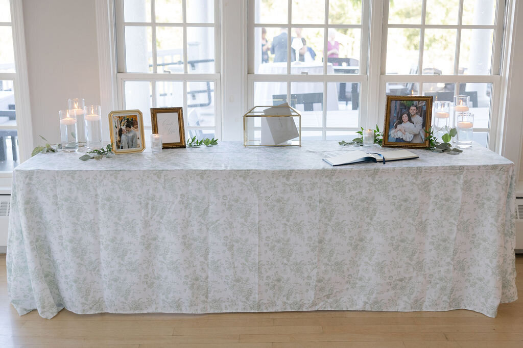 wedding-card-table