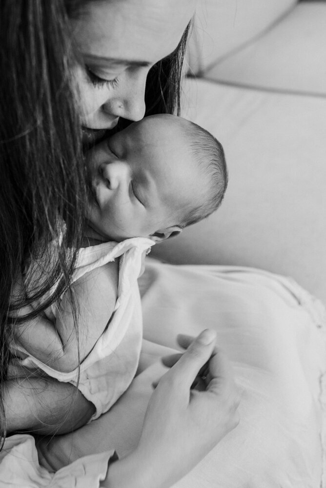 black and white newborn photo shoot