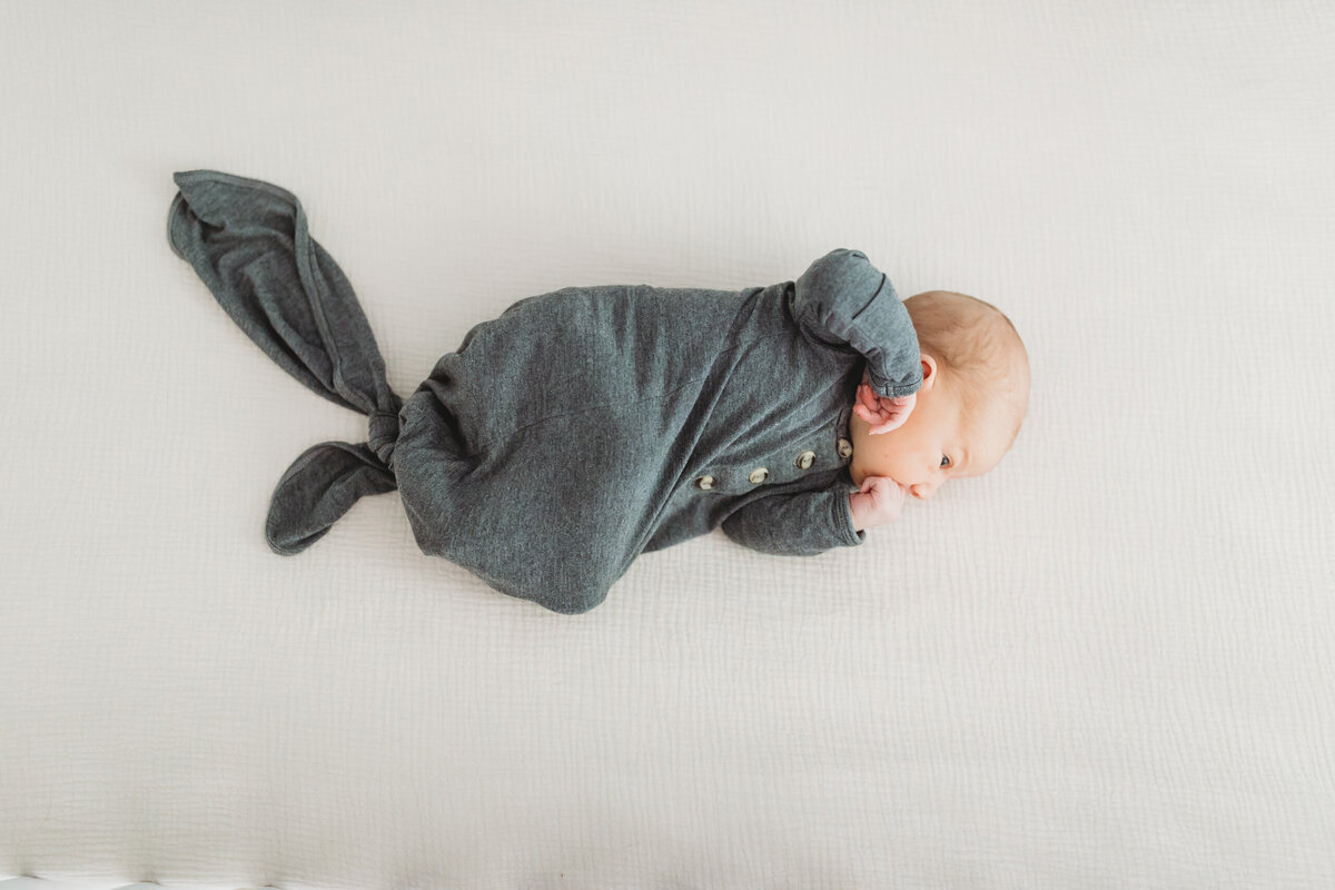 New_Hampshire_Lifestyle_Newborn_Photographer-11