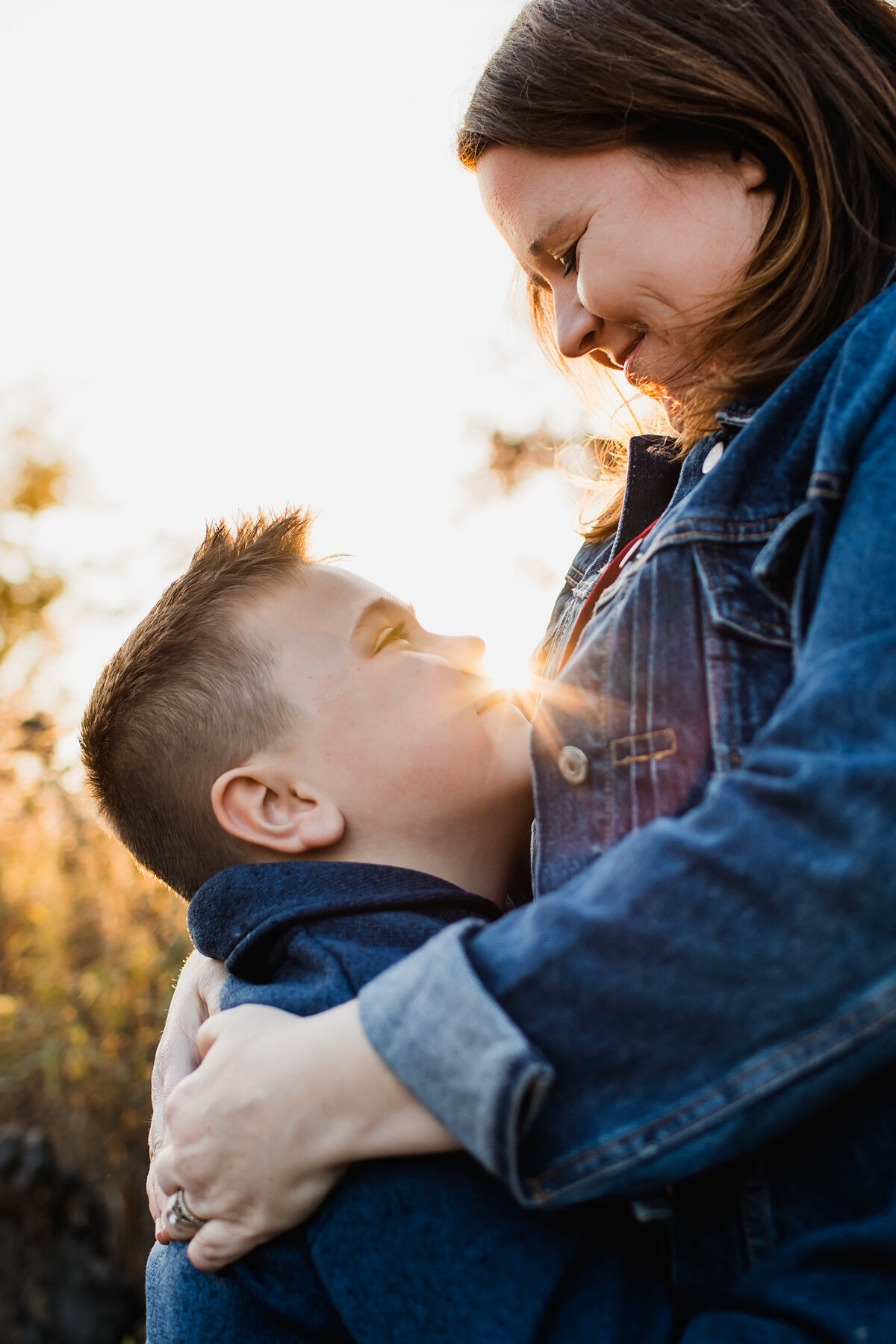beautiful light during a family photoshoot