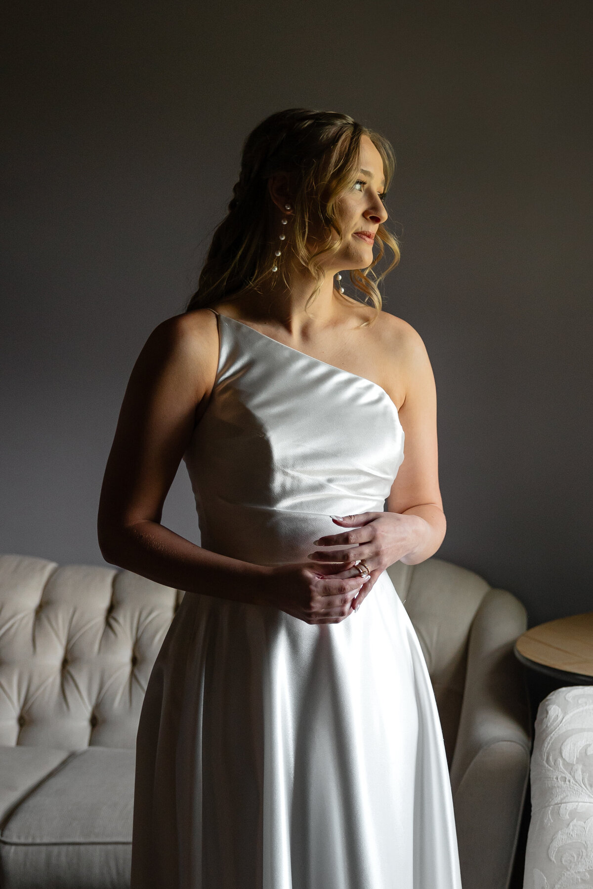 Sydney and Brant's Rustic Midwest Wedding Photography-68