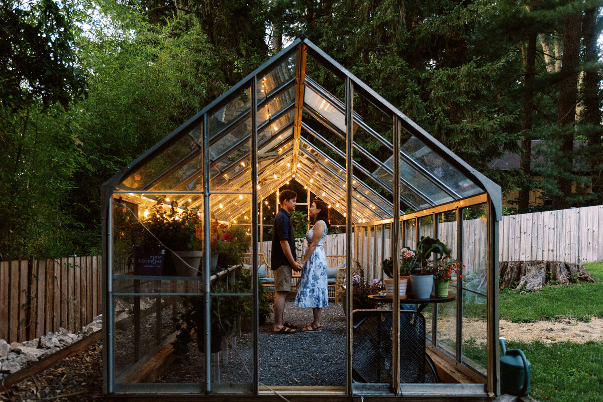 GreenhouseGardenEngagement_InHomeSession_TaylorNicollePhoto-30