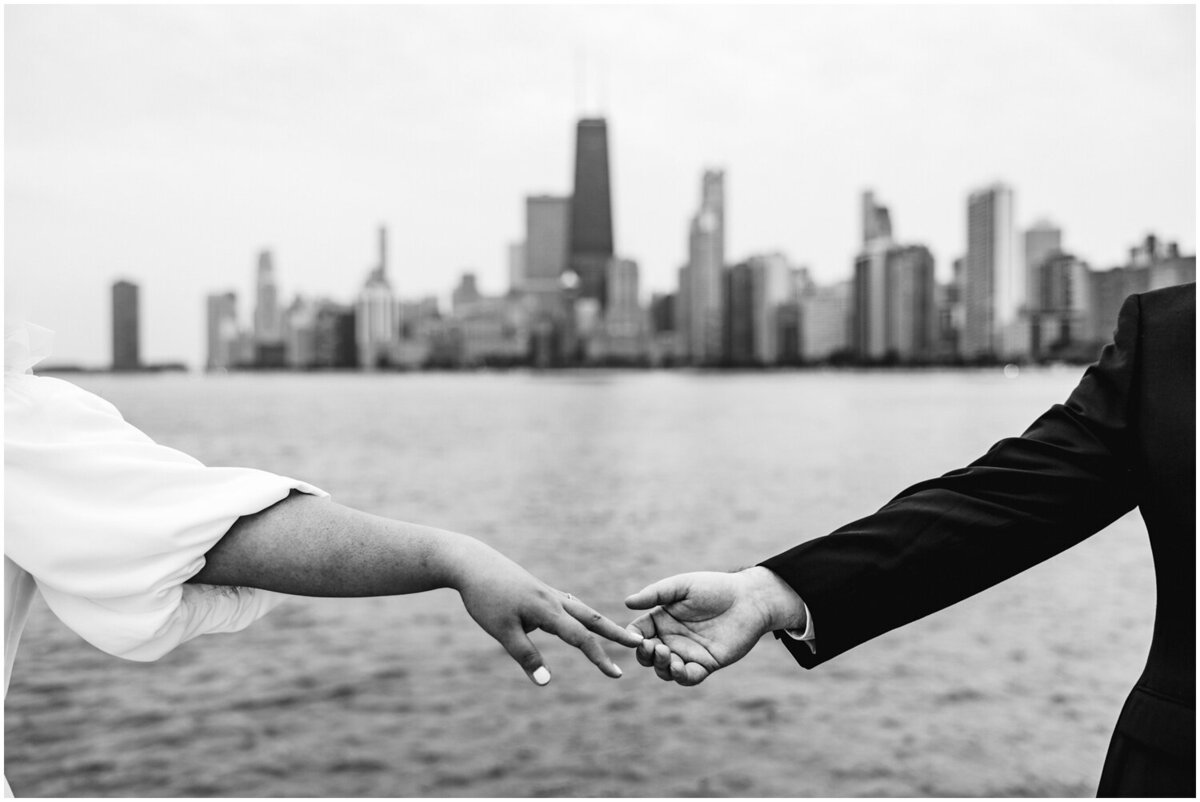 Chicago-Wedding--Engagement-Photos_0026