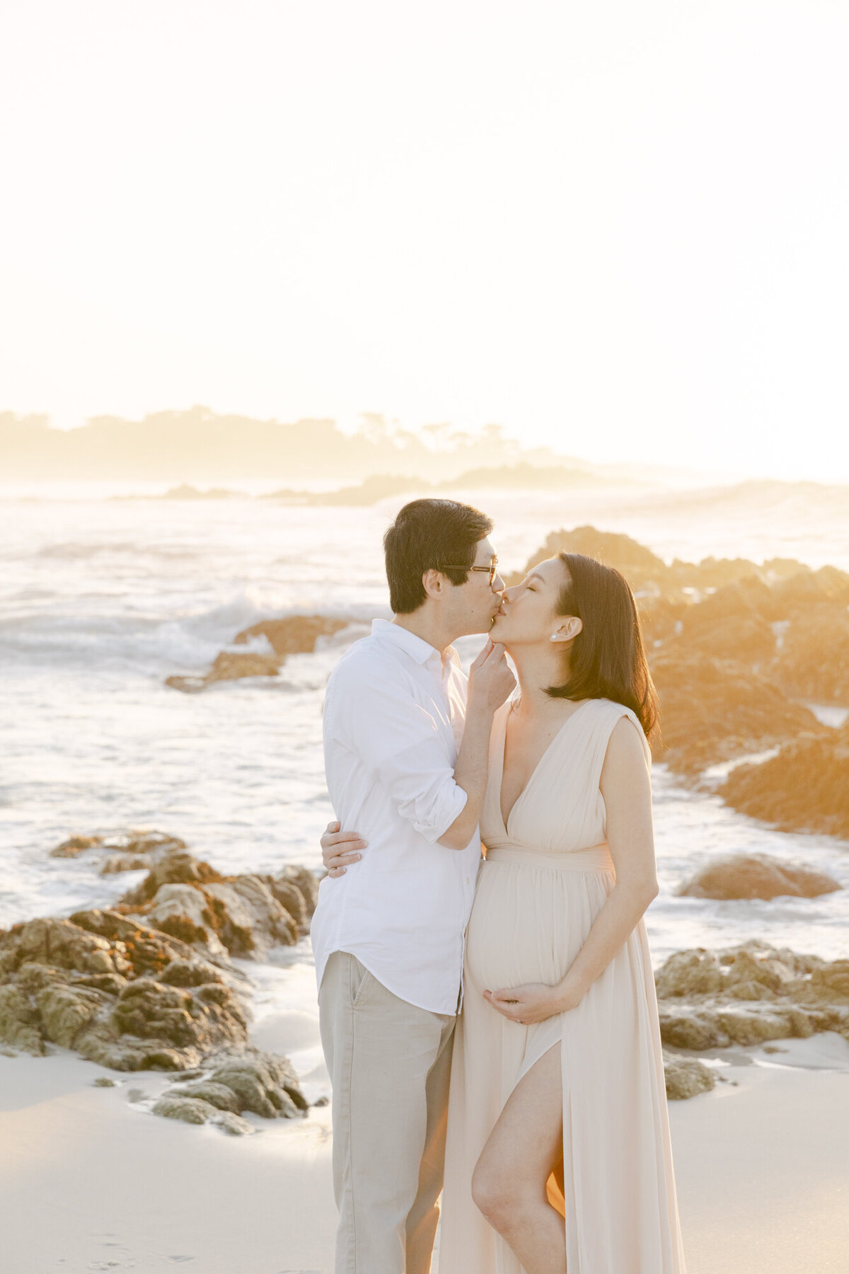 PERRUCCIPHOTO_PEBBLE_BEACH_FAMILY_MATERNITY_SESSION_71