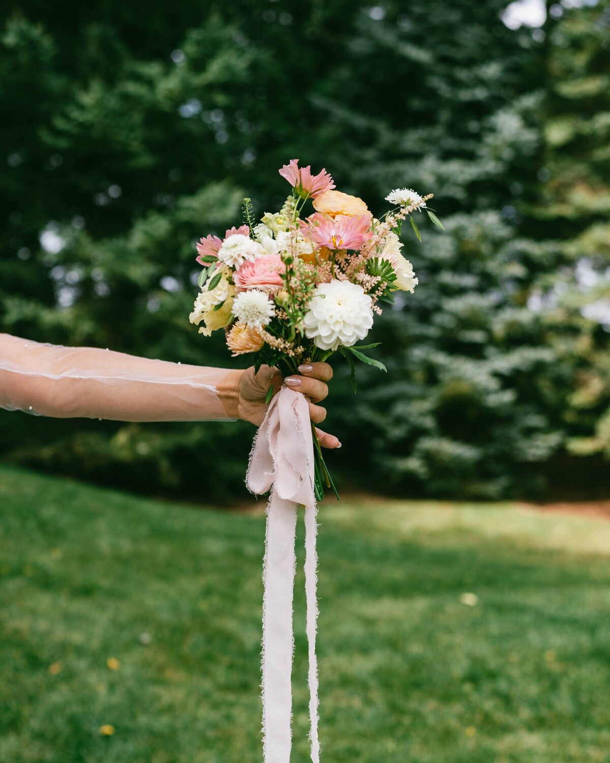 M&A Backyard Wedding Flowers2