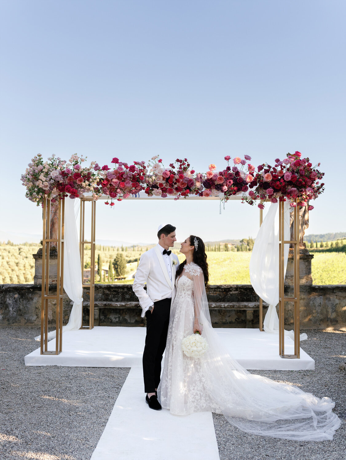 103-Bride-and-Groom-Portraits-at-Villa-Corsini