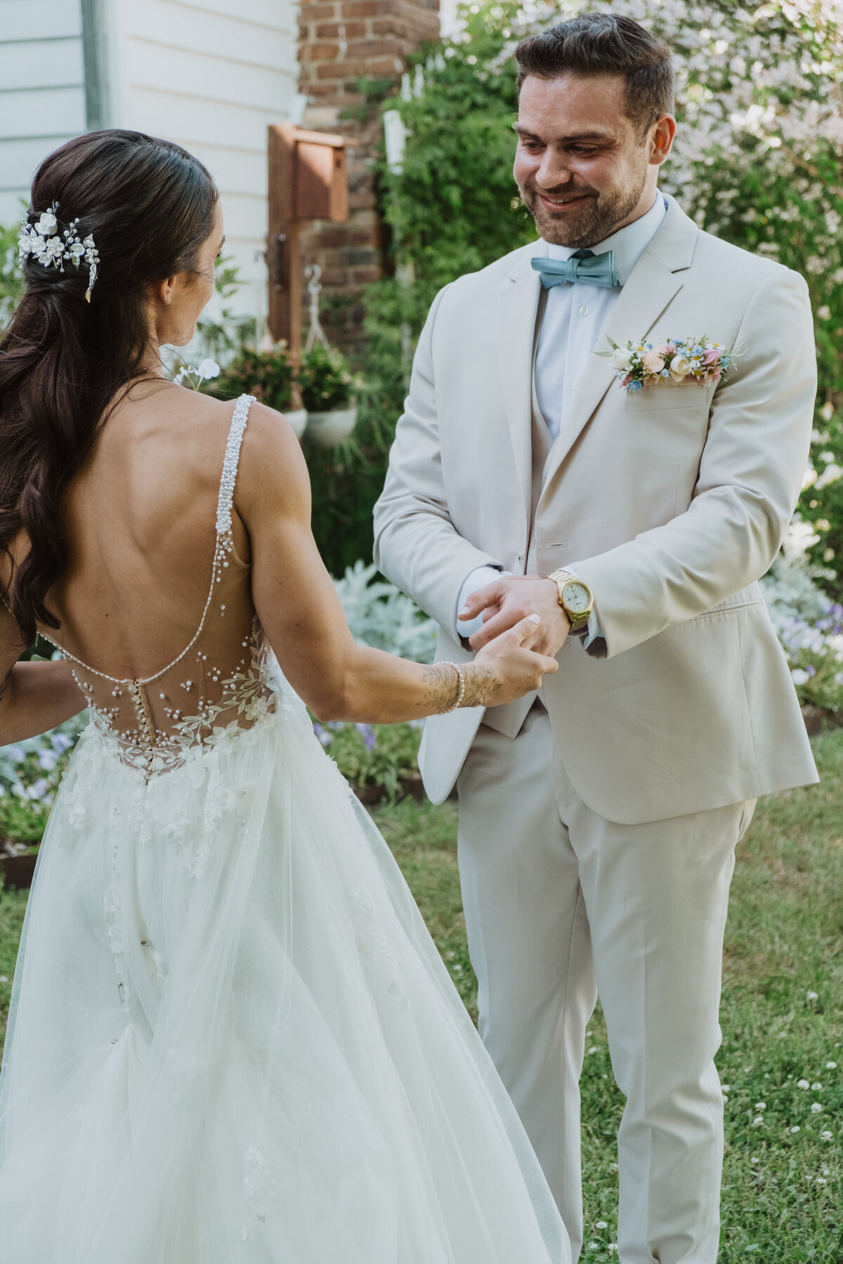 cotton-dock-boone-hall-plantation-wedding-charleston-wedding-photographer-documentary-style-editorial2