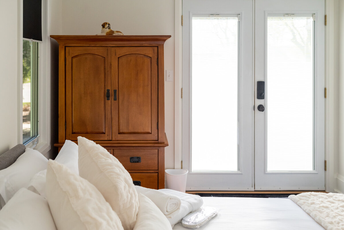 celinegarneau-guestbedroom21