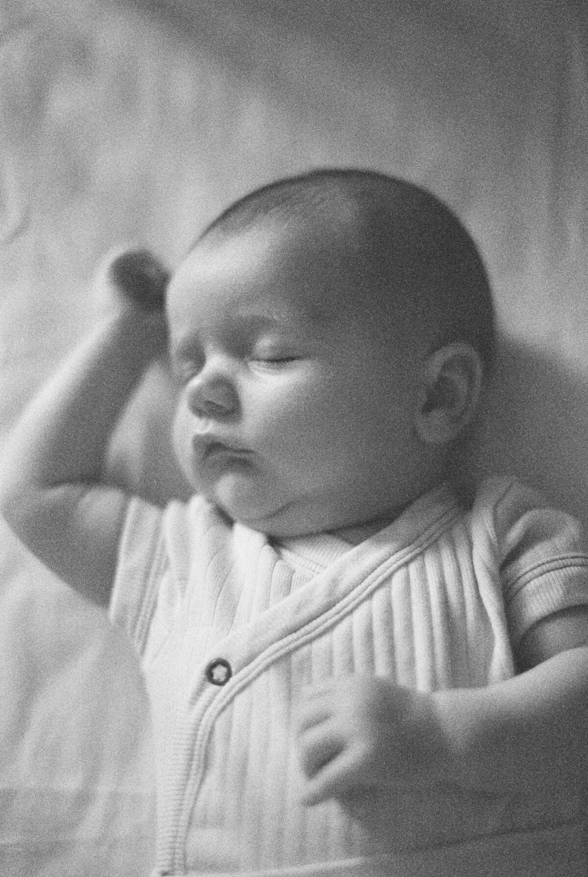 Huntsville-Alabama-In-Home-Lifestyle-Newborn-Film-Photographer-56