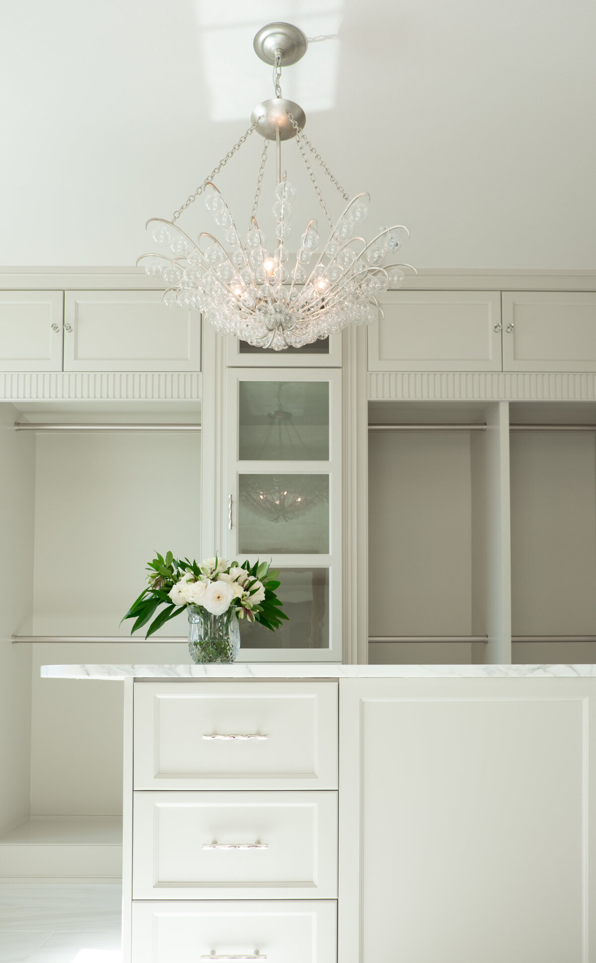 custom-closet-white-bathroom-renovation-5
