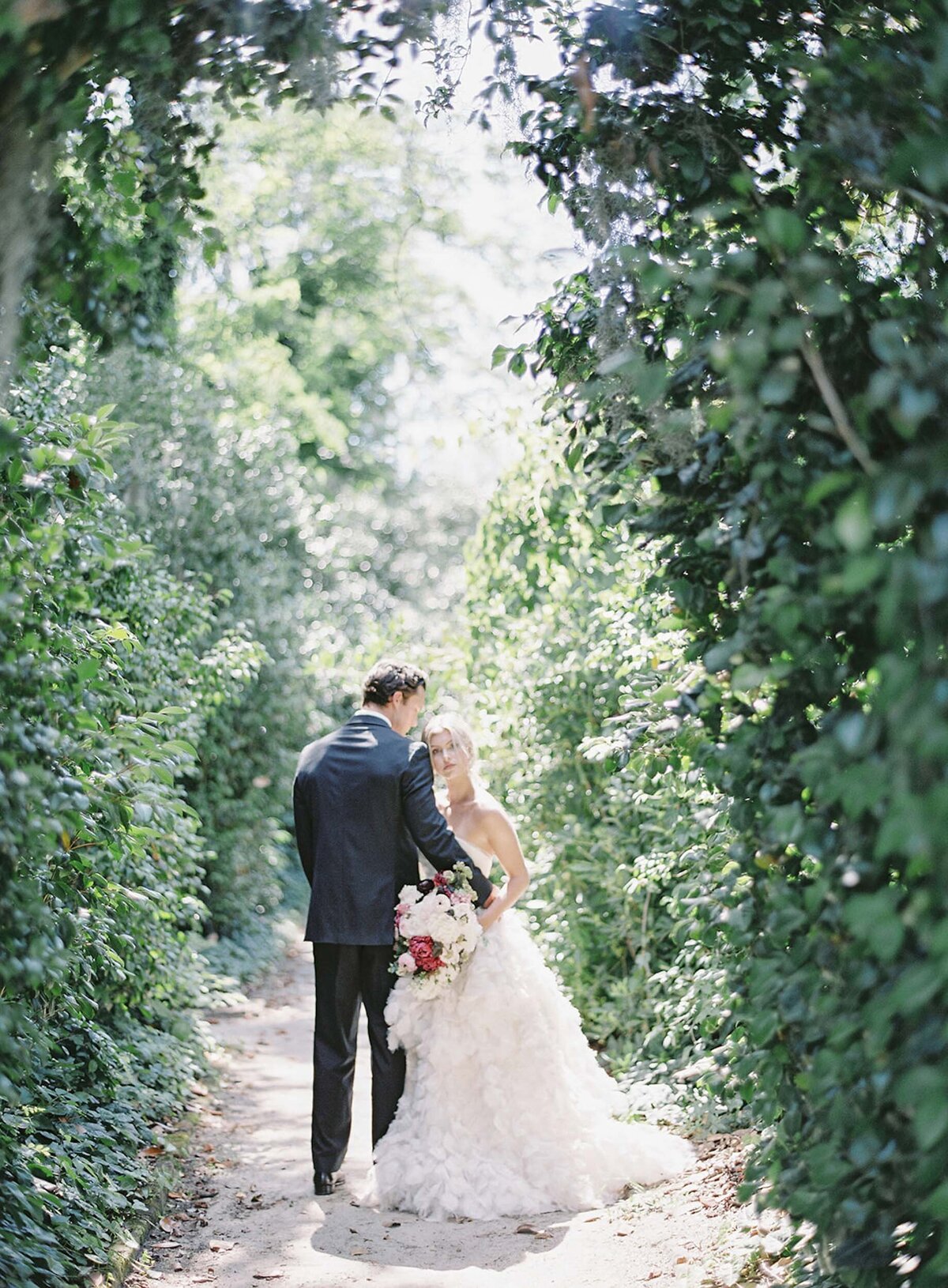 Pastel-and-Black-Wedding-Editorial-Middleton-Place-21