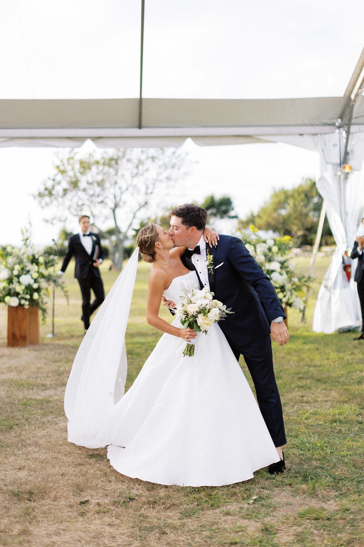 kontakosta-winery-long-island-wedding-photographer-174