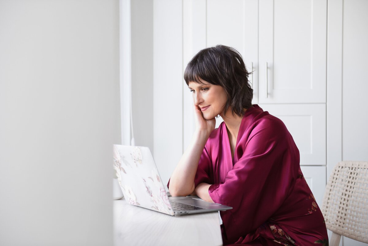 Modern Brand Photos for Entrepreneurs
