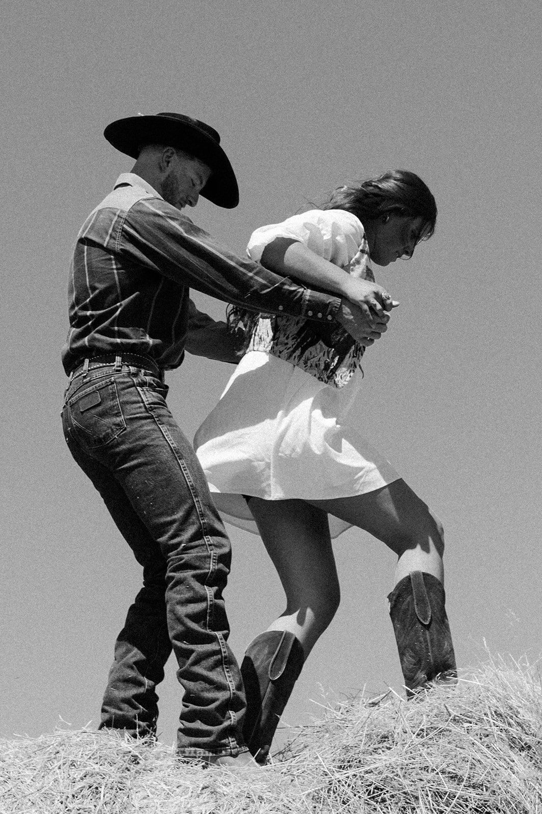 presley-gray-photo-haybale-forest-montana-elopement-7487-2