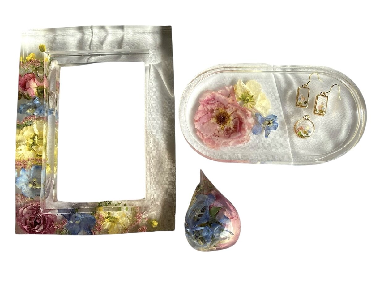 4x6 frame jewlery dish and ring holder wedding flowers preserved in resin