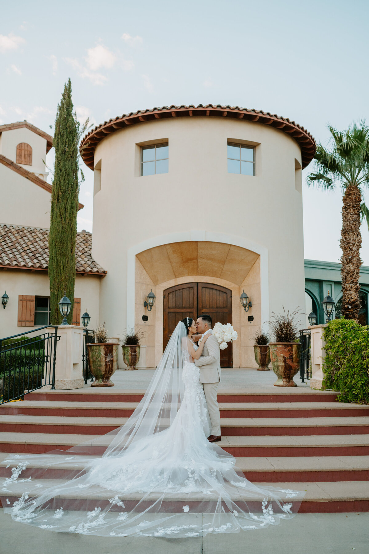of-the-desert-flor-las-vegas-wedding-florist-lake-cascata-golf-club-0019