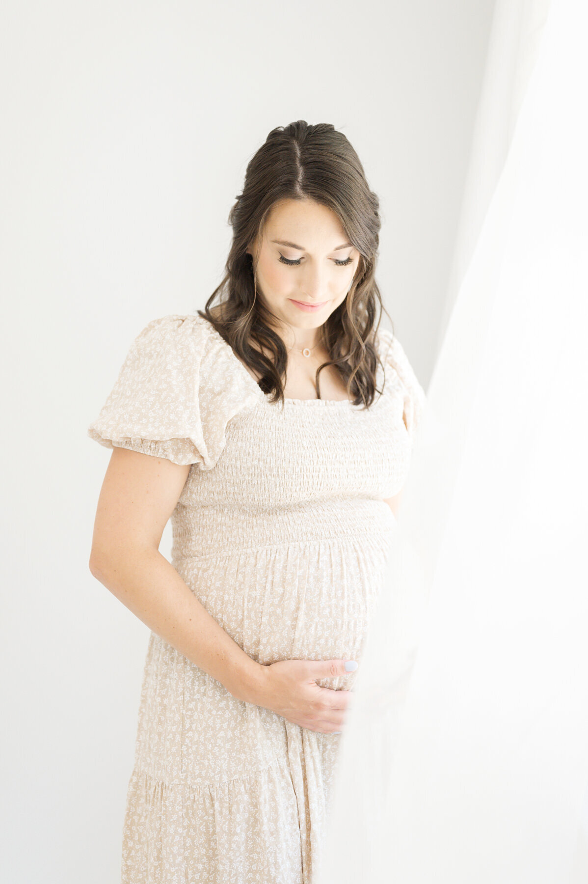 Delicate-Maternity-Studio-Session-2