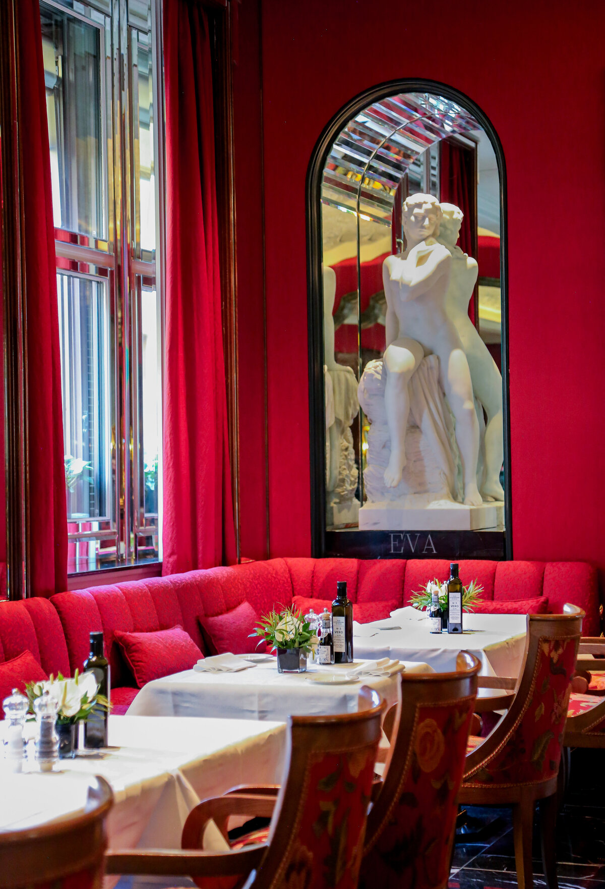 Waterstone - Hotel Hassler - Rome - Italy - Luxury Boutique Hotel - Salone Eva__