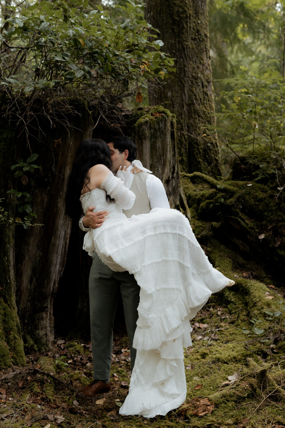 jamie-and-brian-chelsea-brown-photo-sunshine-coast-bc-wedding-photographer-230