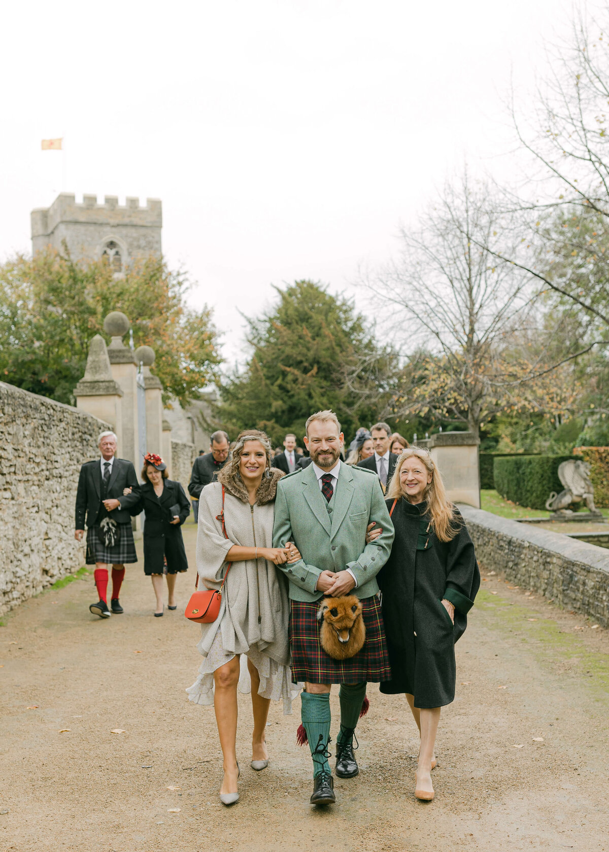 chloe-winstanley-wedding-oxford-gsp-church-ceremony-guests