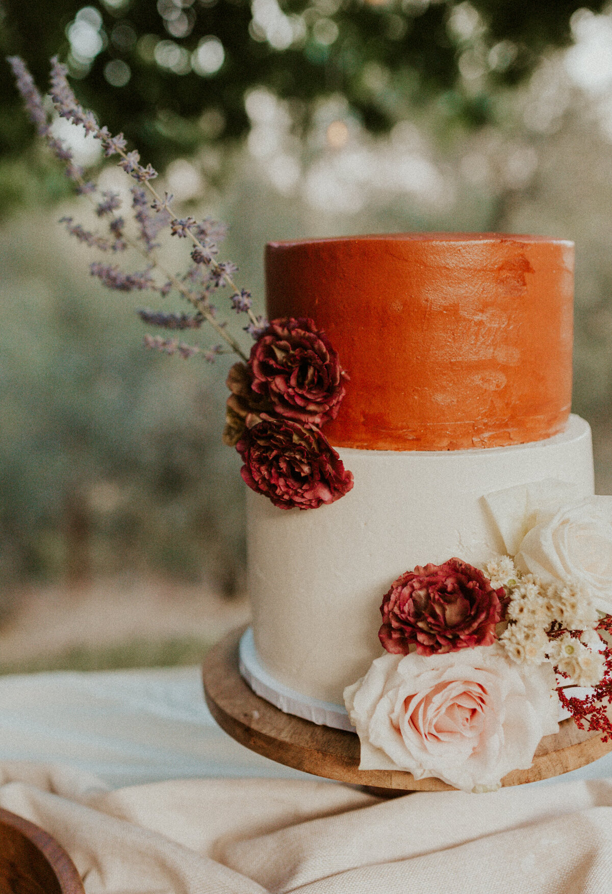 Intimate-Bohemian-Wedding_Sacramento-California_Whimsical-Wedding-Inspiraton_Northern-California-Wedding-Photographer_Anna-Ray-Photography-127