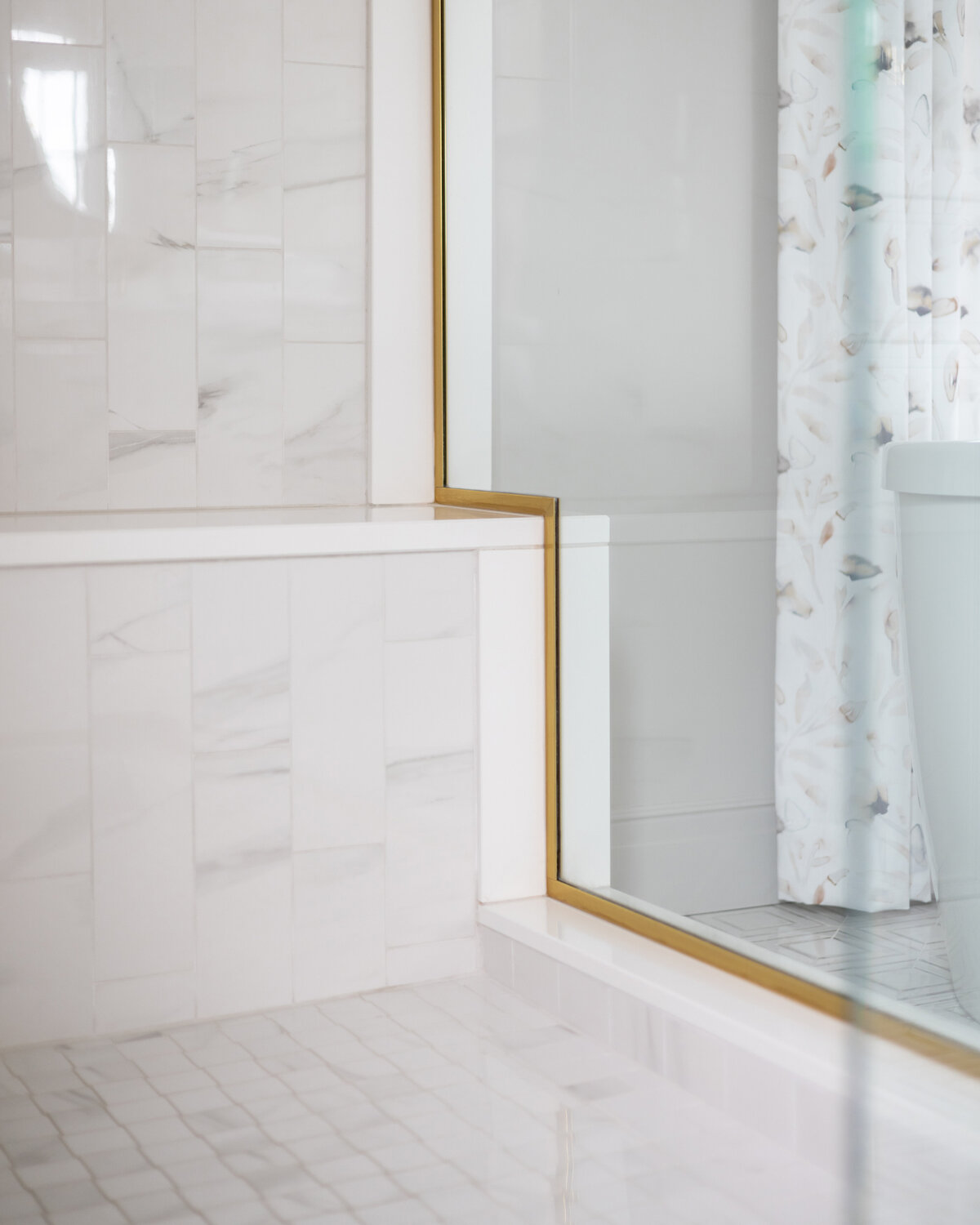 KatCoInteriors-Tiessen-Ensuite-21