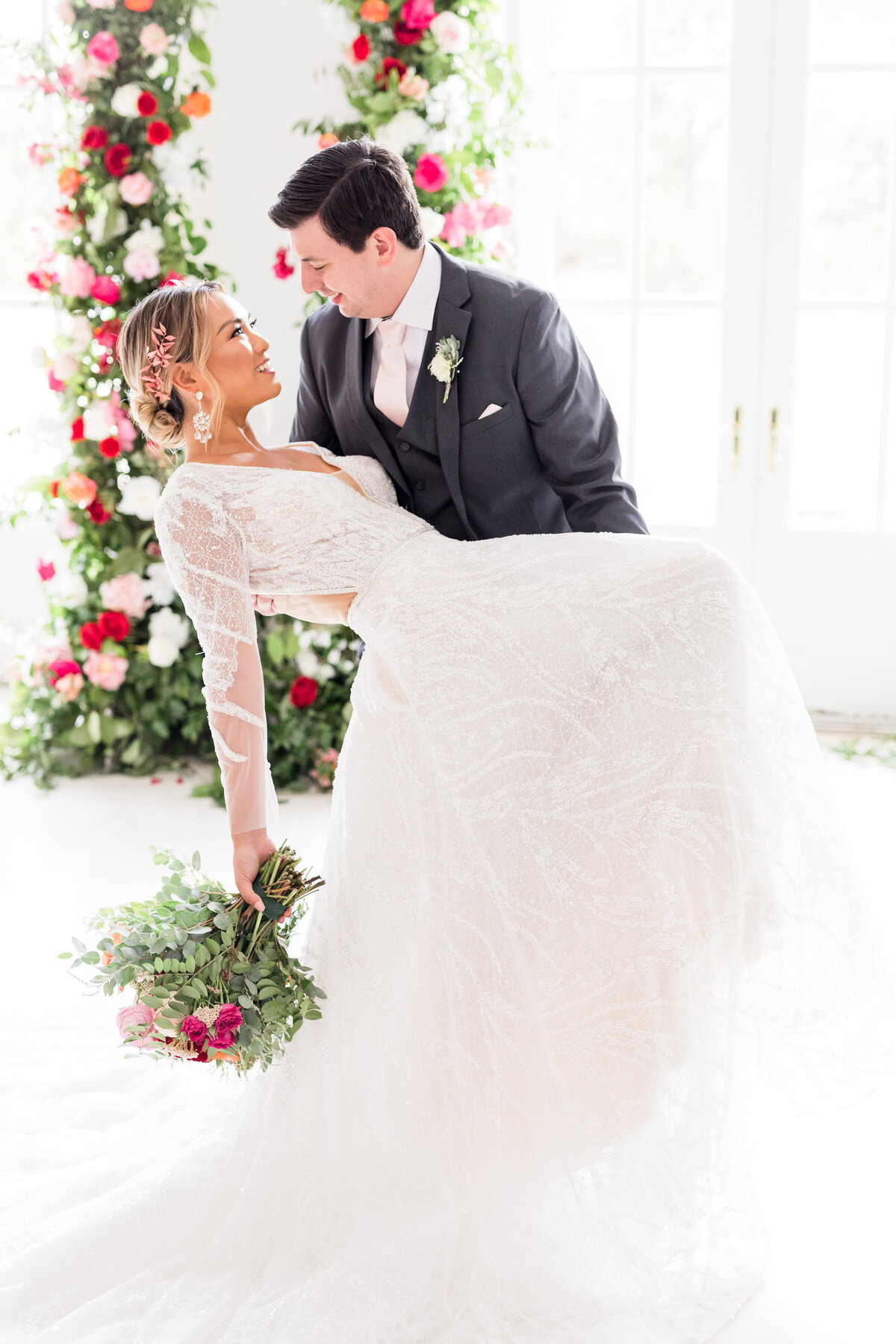 Light and Airy Luxury Wedding Pictures