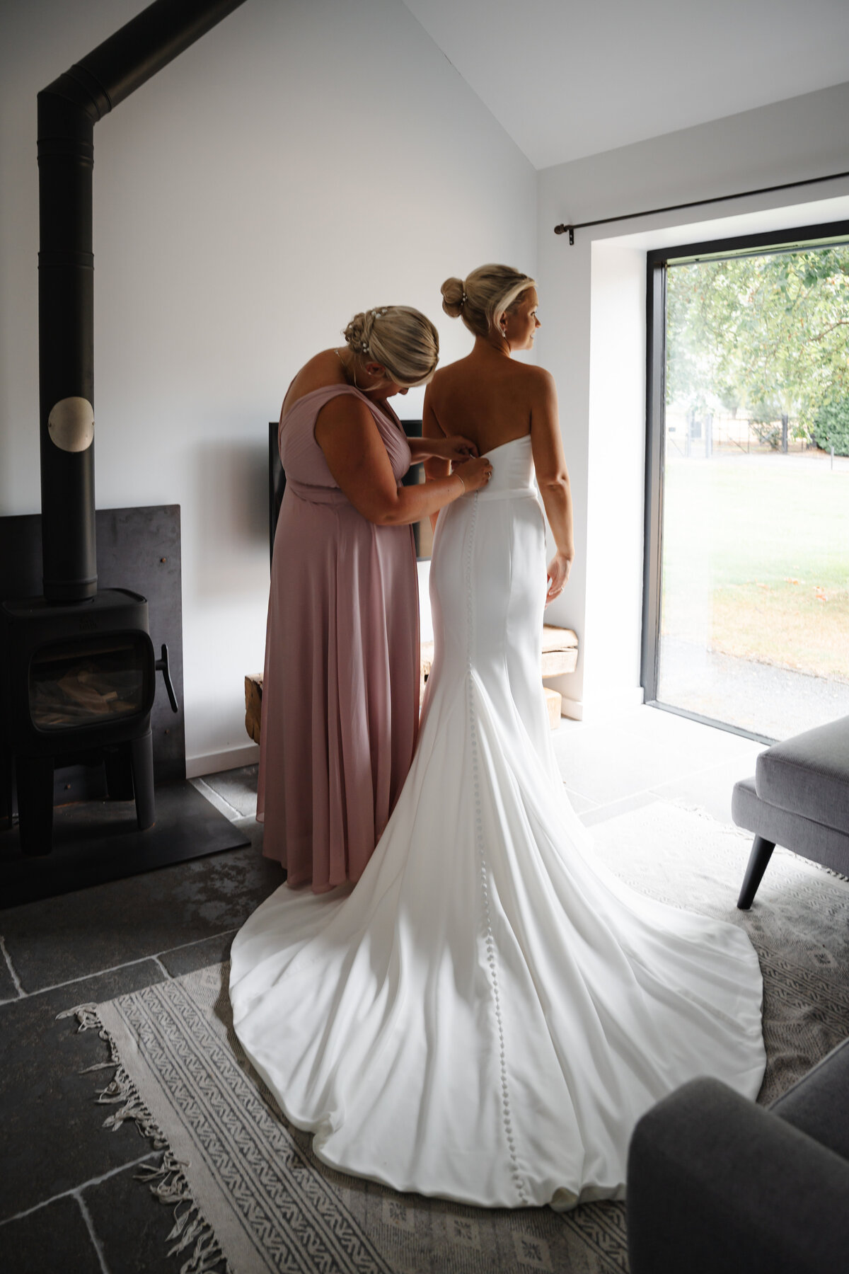 GraceDovePhotography_Matt&EmmaWedding_barnsandyardwedding-27