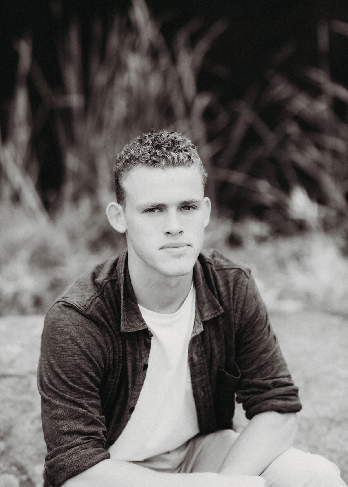 senior-portrait-boy-blackandwhite