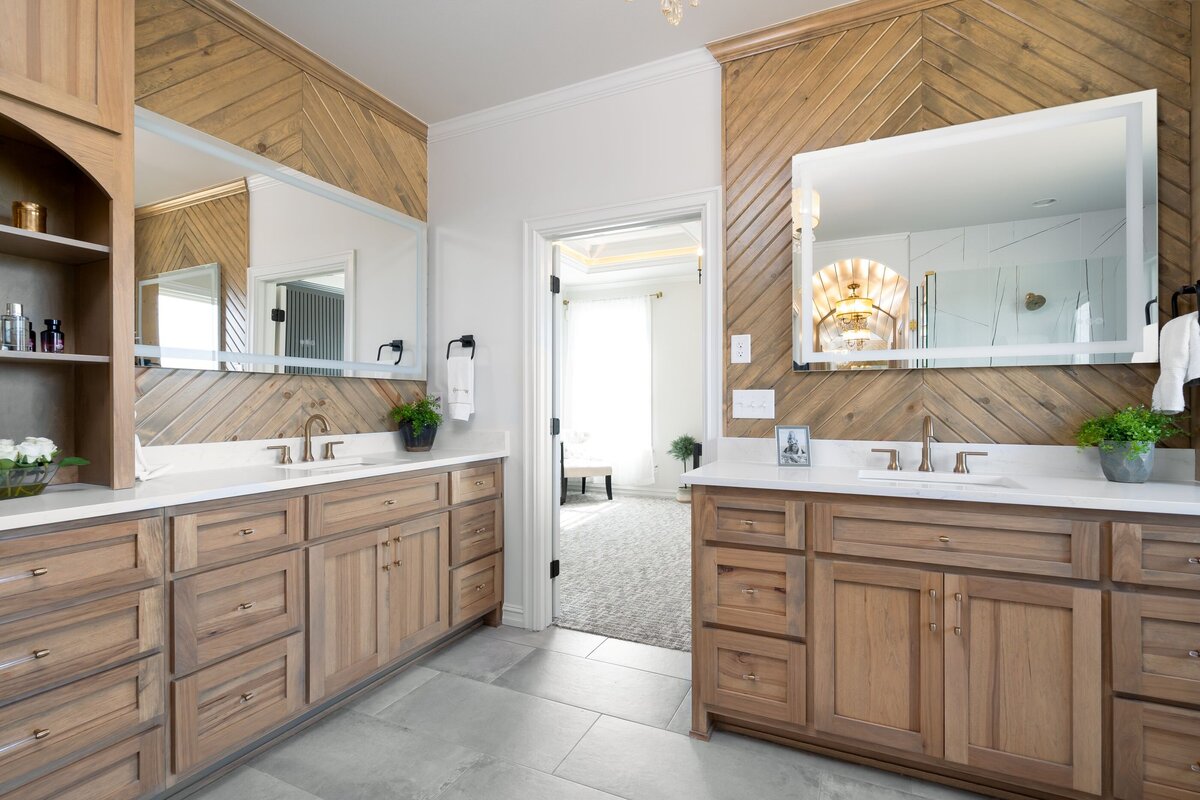 Tulsa Home Boulevard Interiors Primary Bath 2