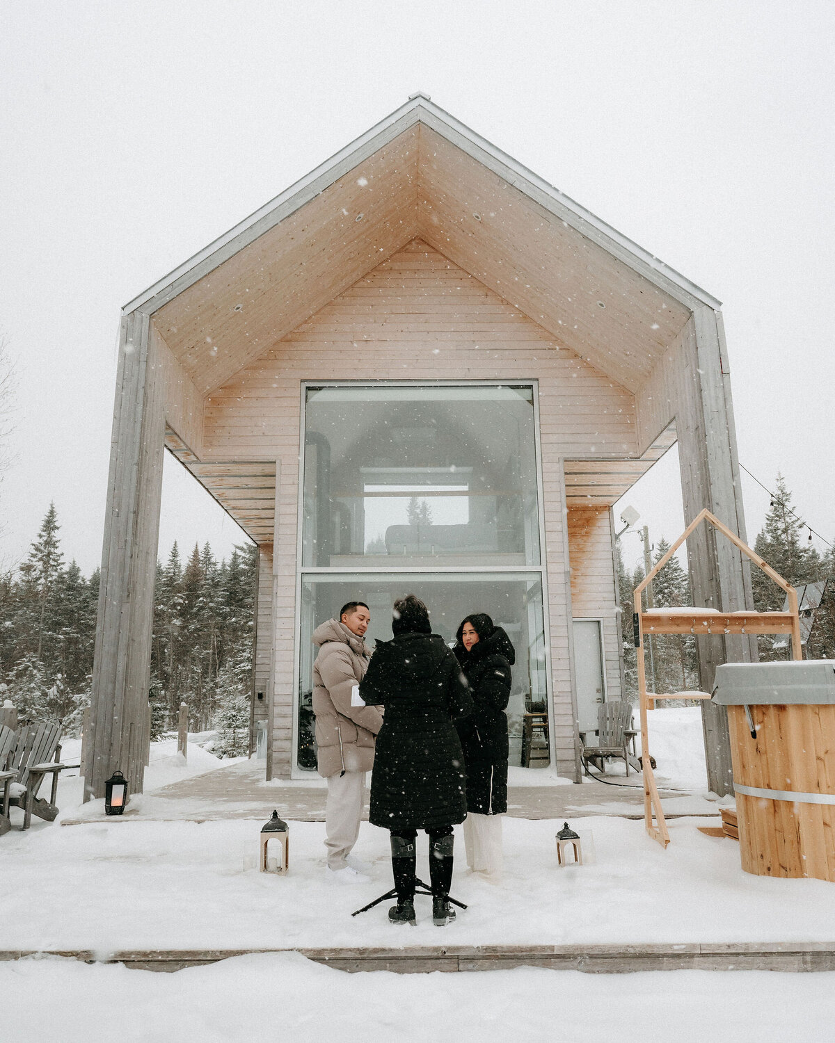 S-R_Winter-Elopement-Quebec-31