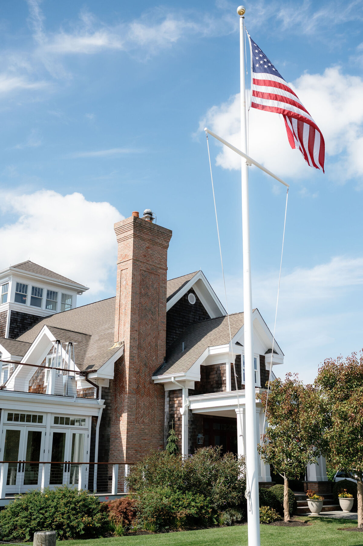 Peconic Bay Yacht Club Wedding by Lisa Blanche Photography