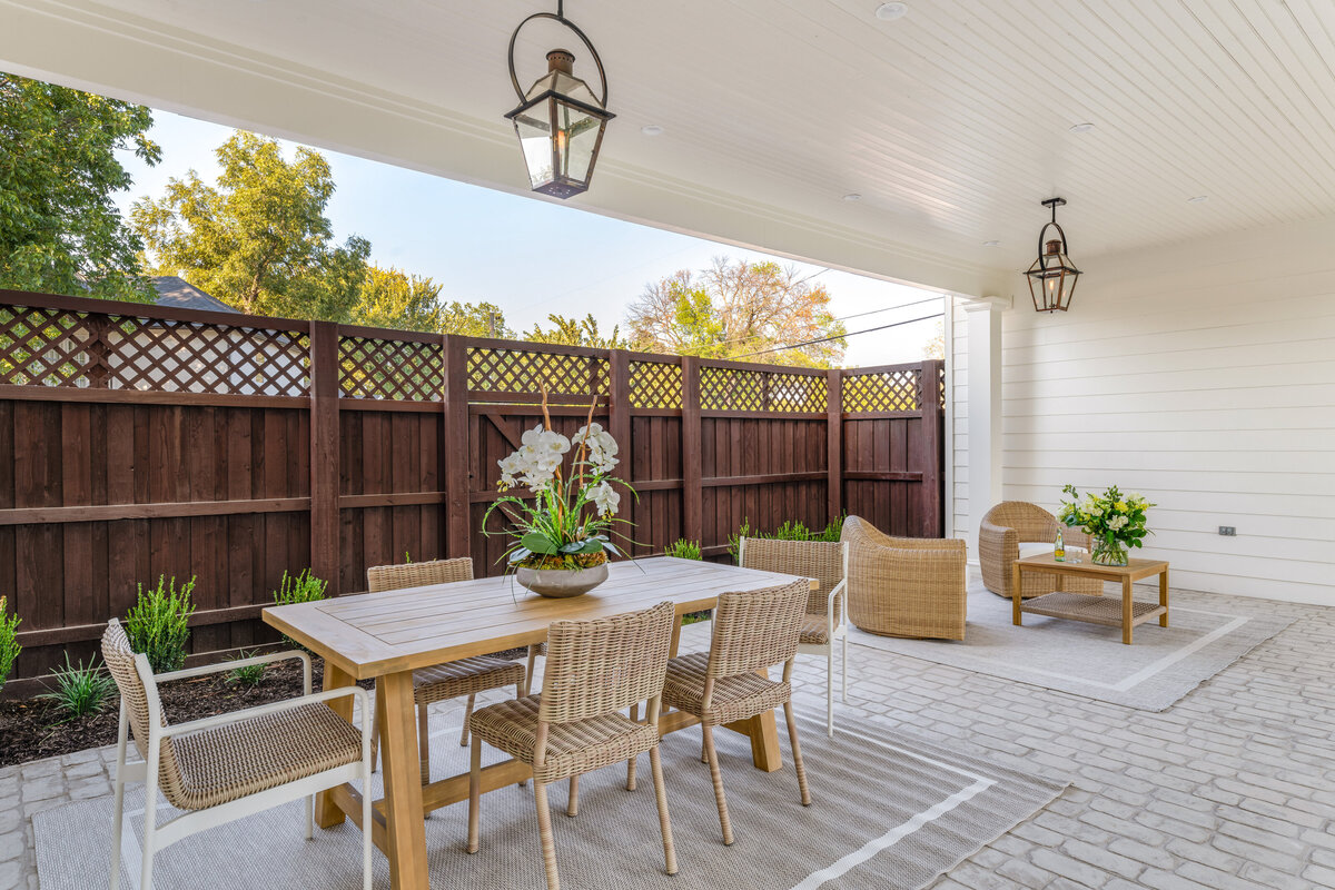 860 Edgefield Rd - exteriors-1