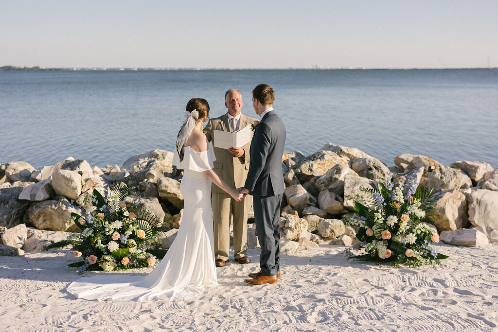 emily-plank-photo-the-current-hotel-florida-elopement-chantilly-chic-celebrations-18