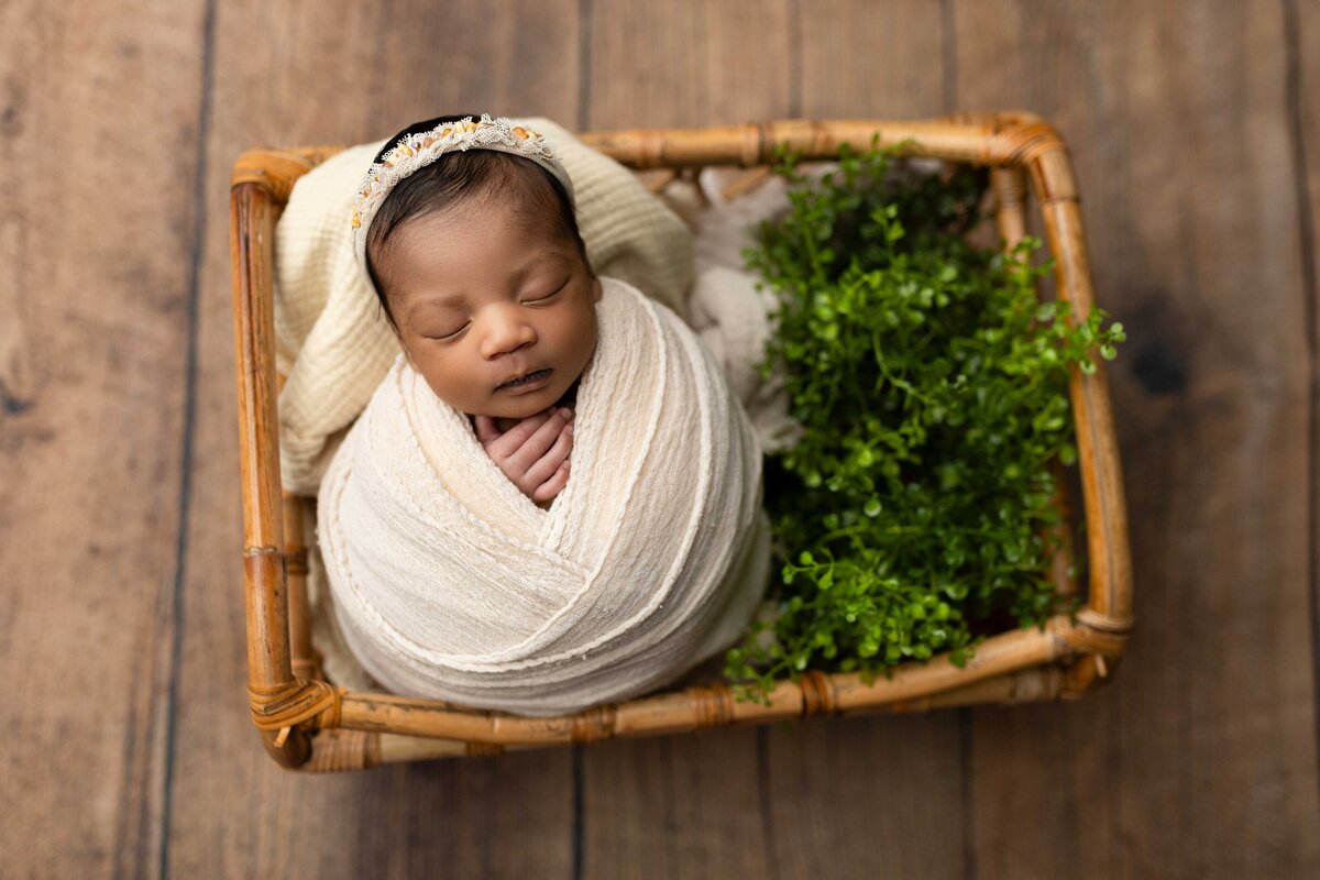 newborn_Sayre-Briele-Photography-LLC_Tanae-Johnson-2