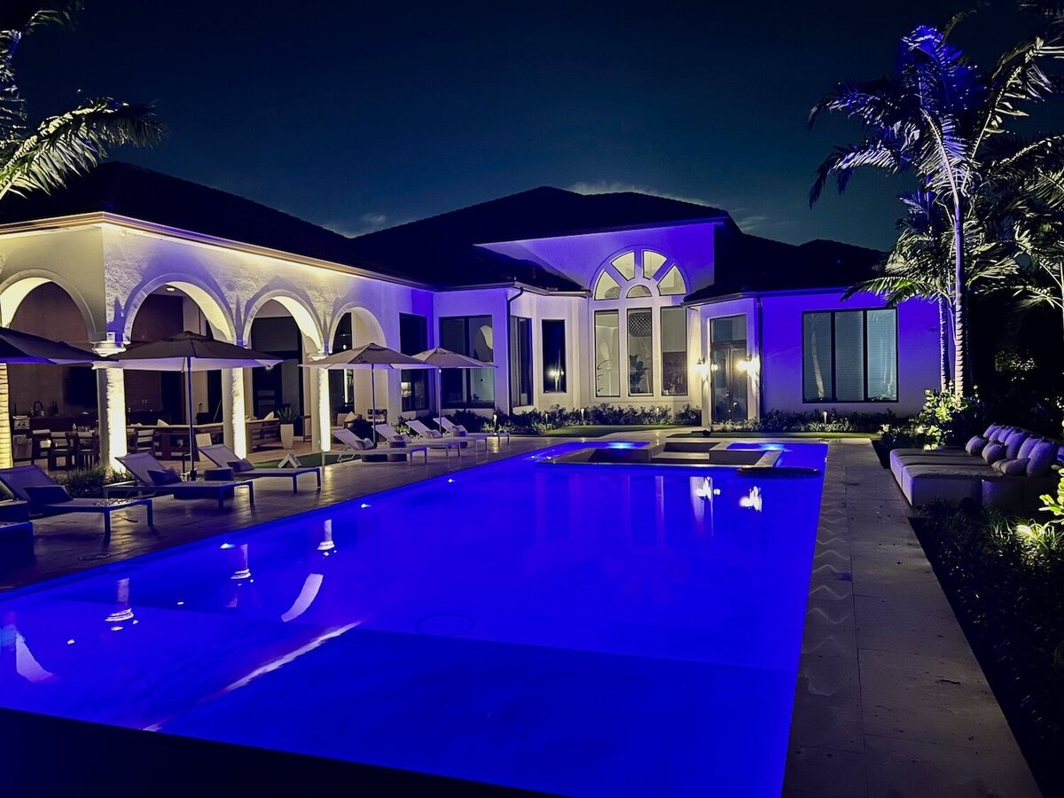 Swimming pool with led lights