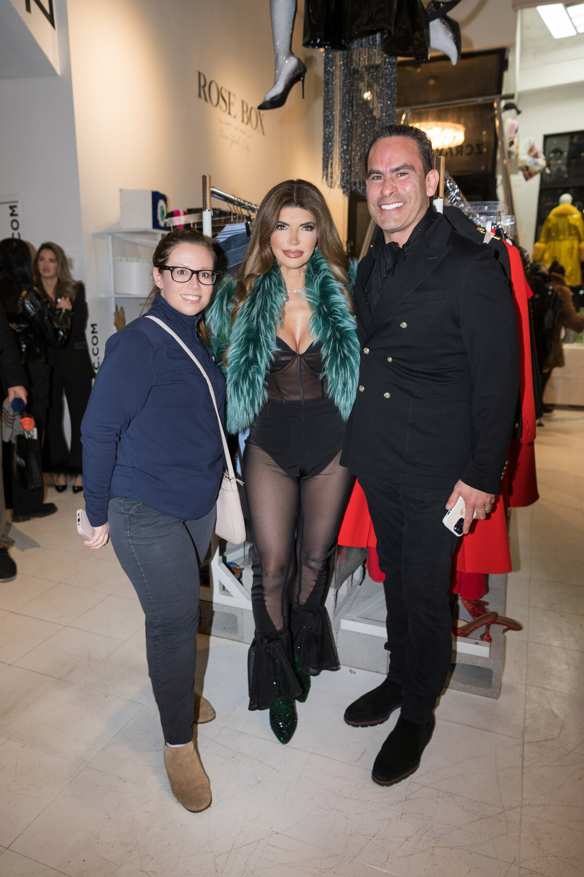 BELLAMediaCo_ZCRAVE_MBP_0208_2025_24-