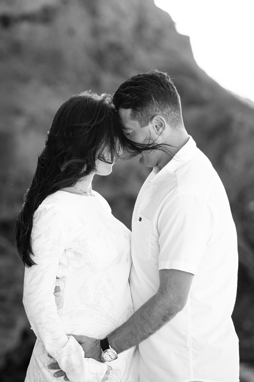 35-neborn-natural-light-orange-county-lauren-ford-photography.