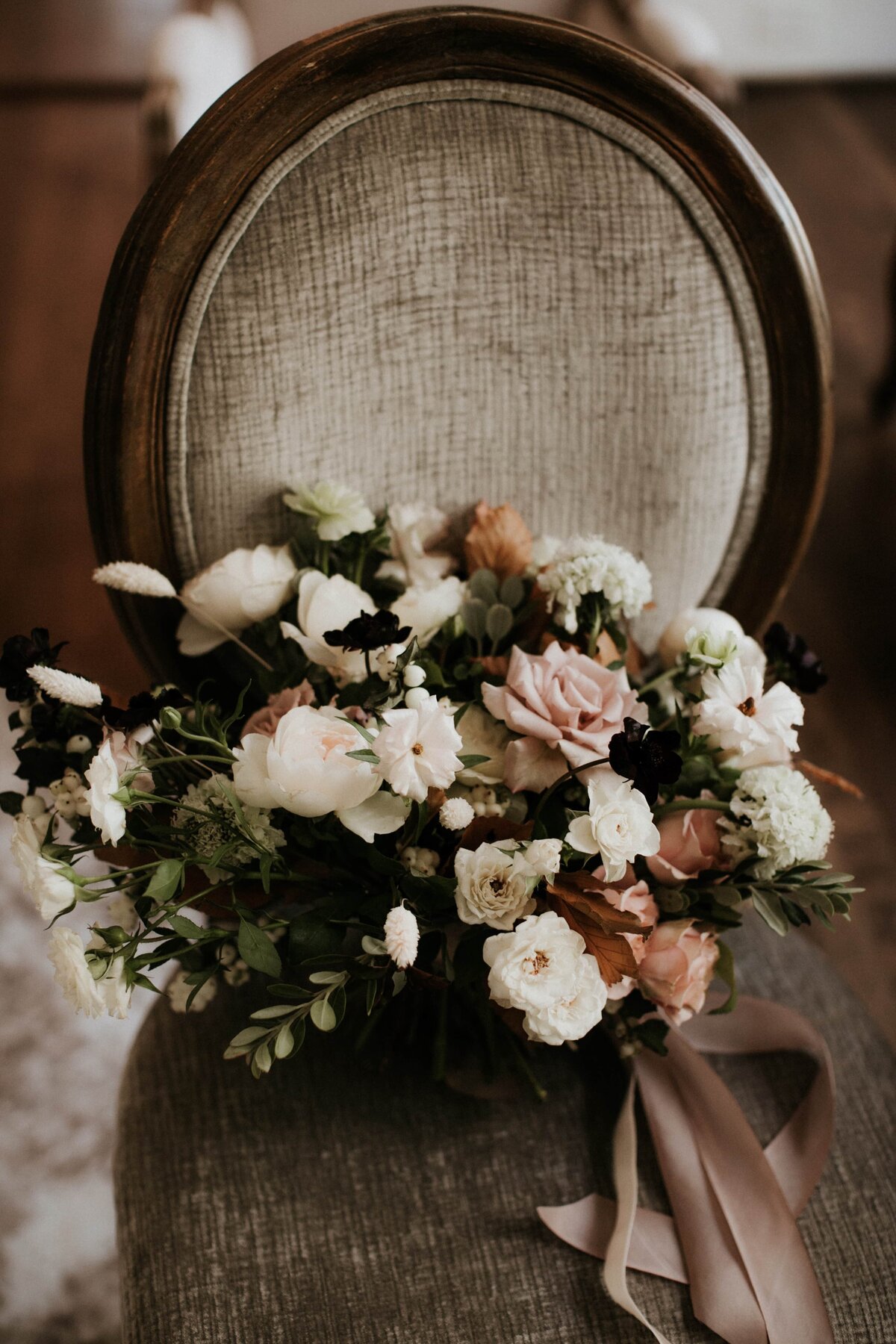 wedding-bouquet-on-chair