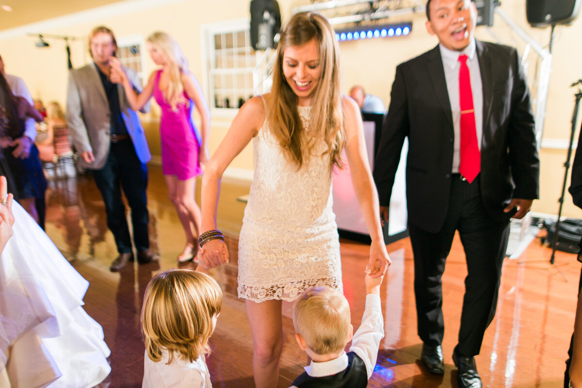 san_antonio_austin_texas_wedding_photographer-Gardens-Cranesbury-View-LnG-1356