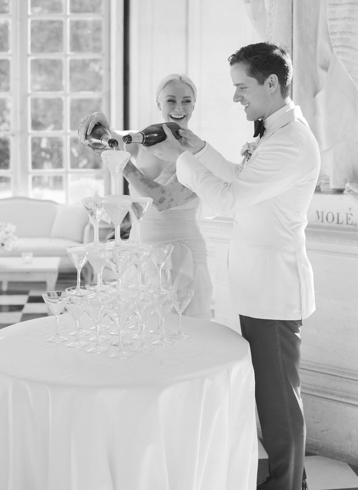 Molly-Carr-Photography-Paris-Wedding-Photographer-Luxury-Destination-Wedding-Photographer-164
