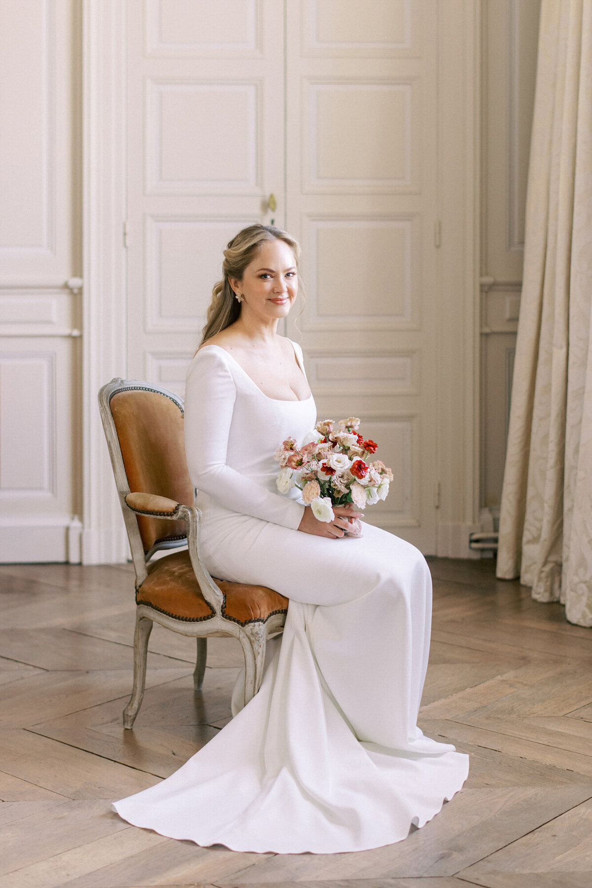 Maïlys Fortune Photography Husband Wife Wedding Weddings Photography France Switzerland Italy Timeless Dreamy Imagery Bilingual French English Destination Weddings Destination Wedding Provence French Riviera Paris Lake Como Tuscany43