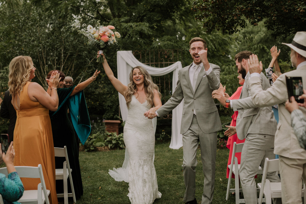 serena-guy-wedding-kurtz-orchards-niagara-on-the-lake-summer-13